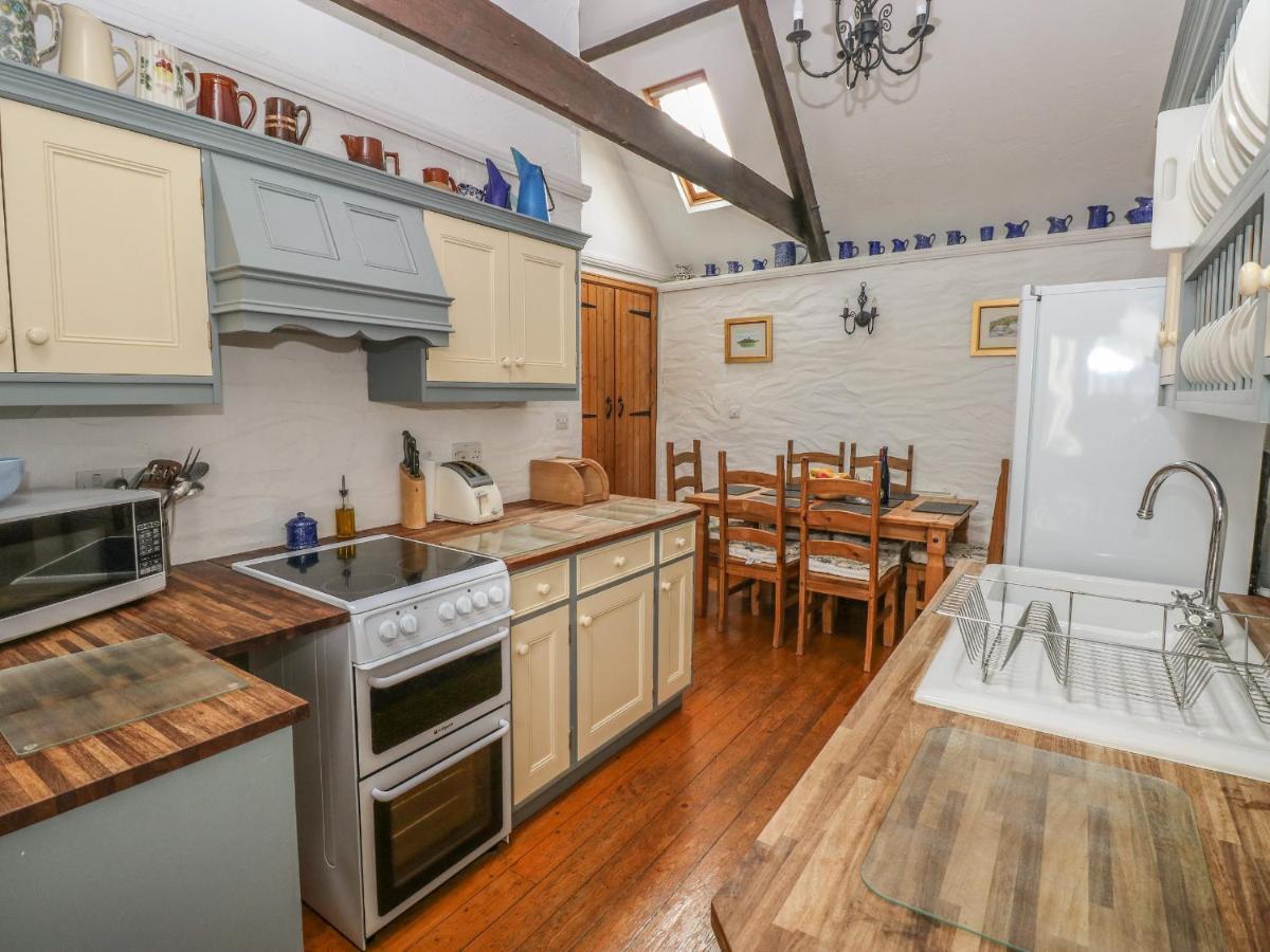 Heather Cottage Мілфорд-Гейвен Екстер'єр фото